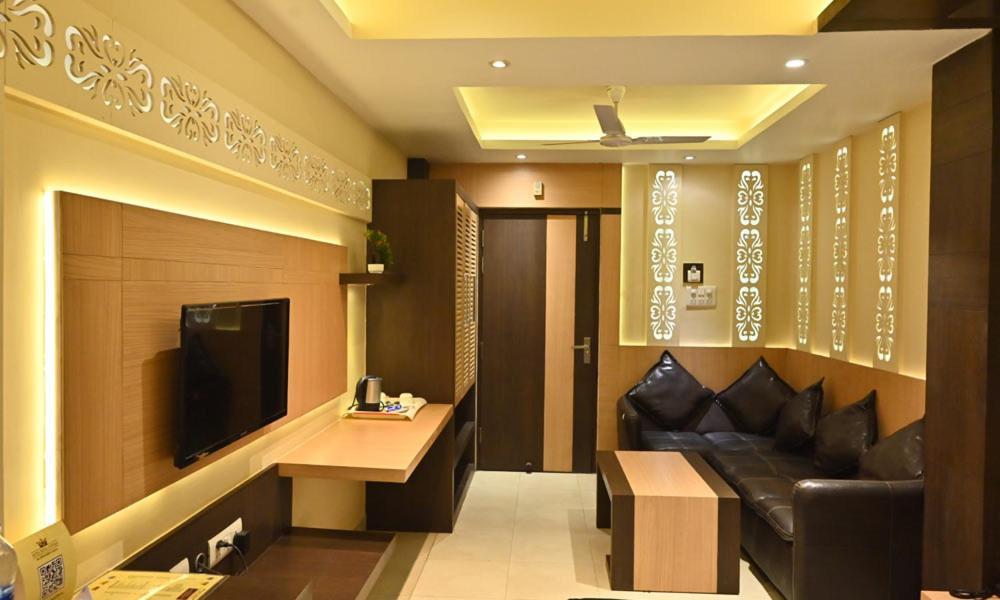 Hotel Royal Cottage Kanpur Bagian luar foto